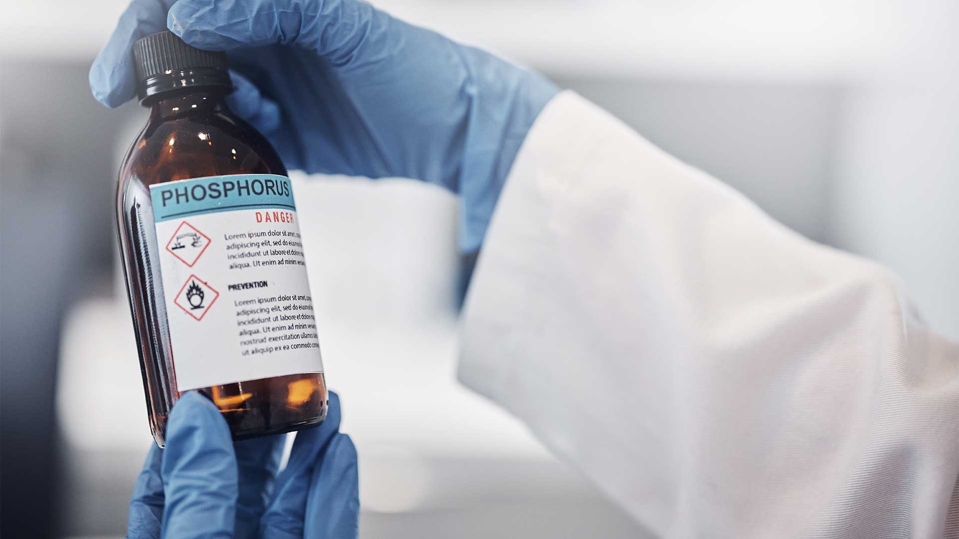 etichetta avvertenze sostanze chimiche